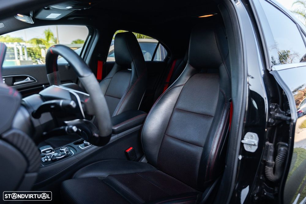 Mercedes-Benz A 45 AMG 4-Matic - 8