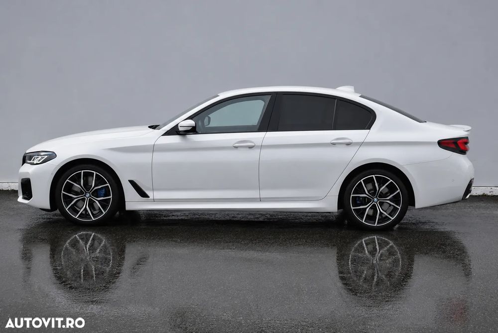 BMW Seria 5 530d xDrive AT MHEV - 8