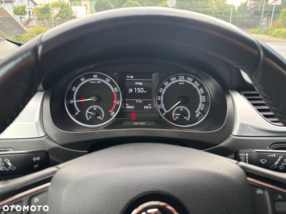 Skoda RAPID 1.0 TSI Drive - 9