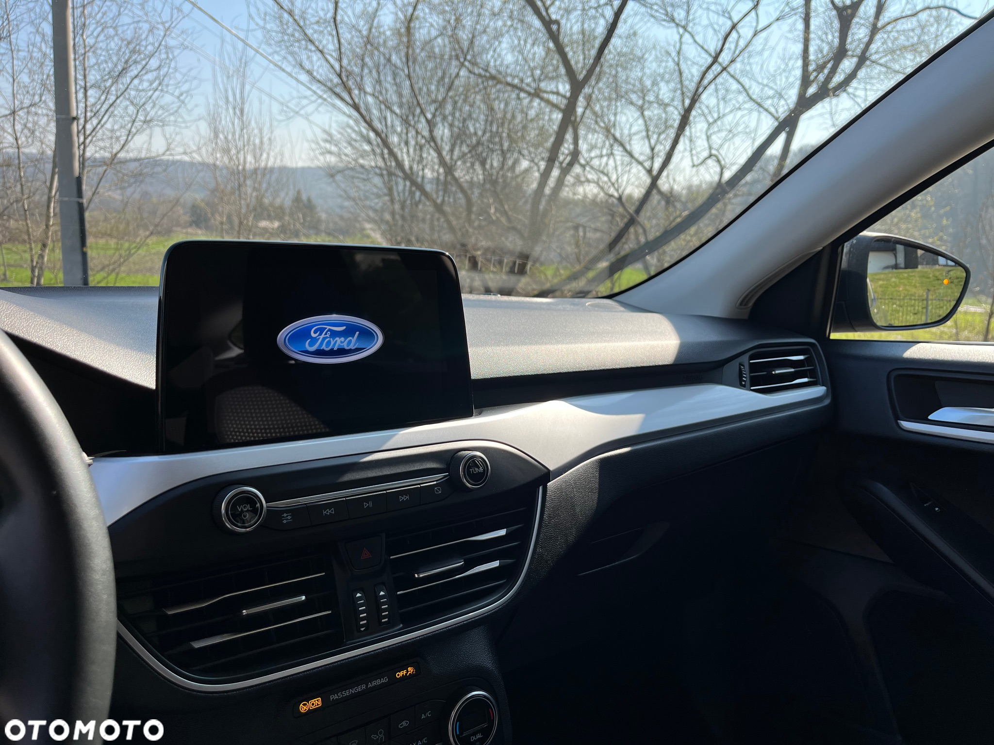 Ford Focus 1.0 EcoBoost Active Business - 32
