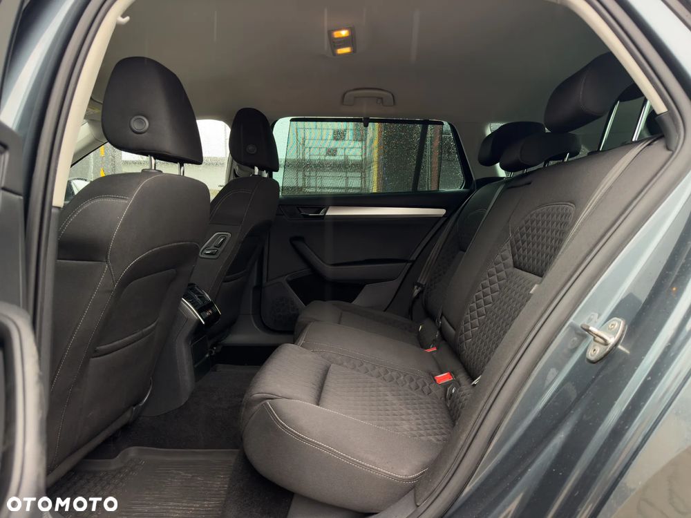 Skoda Superb 1.8 TSI Active DSG - 19