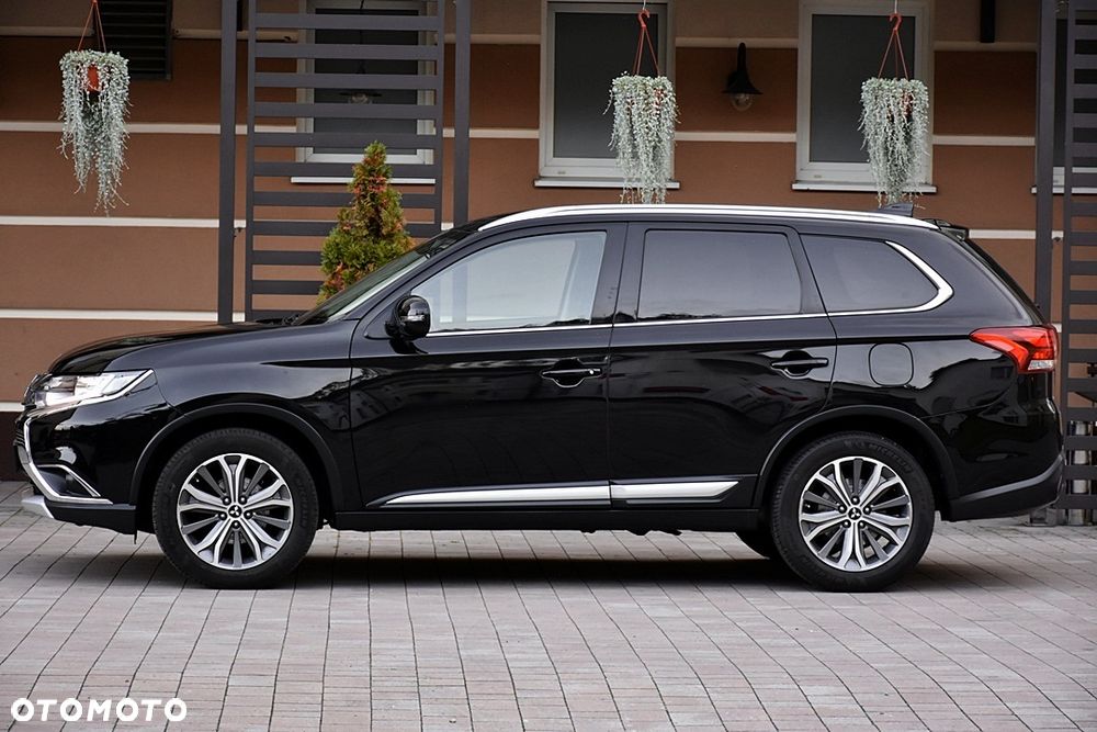 Mitsubishi Outlander 2.0 Invite + 2WD - 13