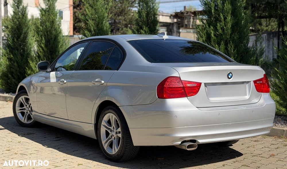 BMW Seria 3 318d DPF Edition Sport - 3