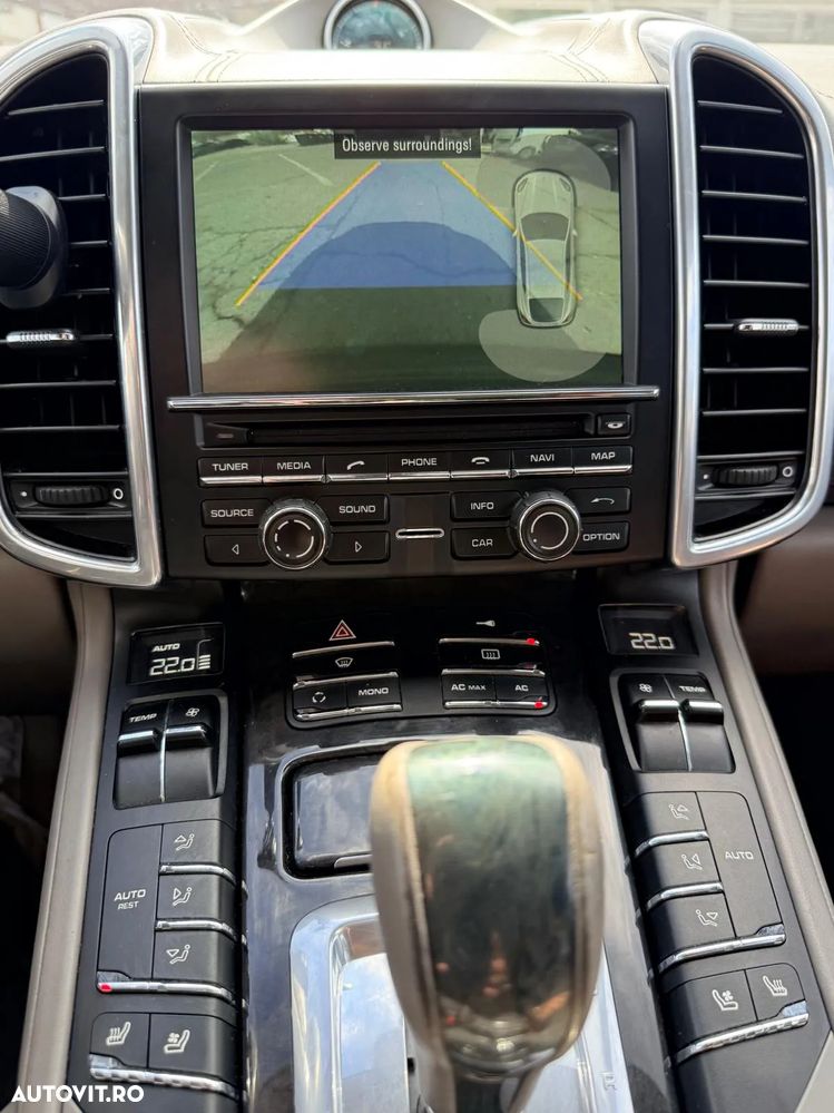 Porsche Cayenne 3.0 L V6 - 28
