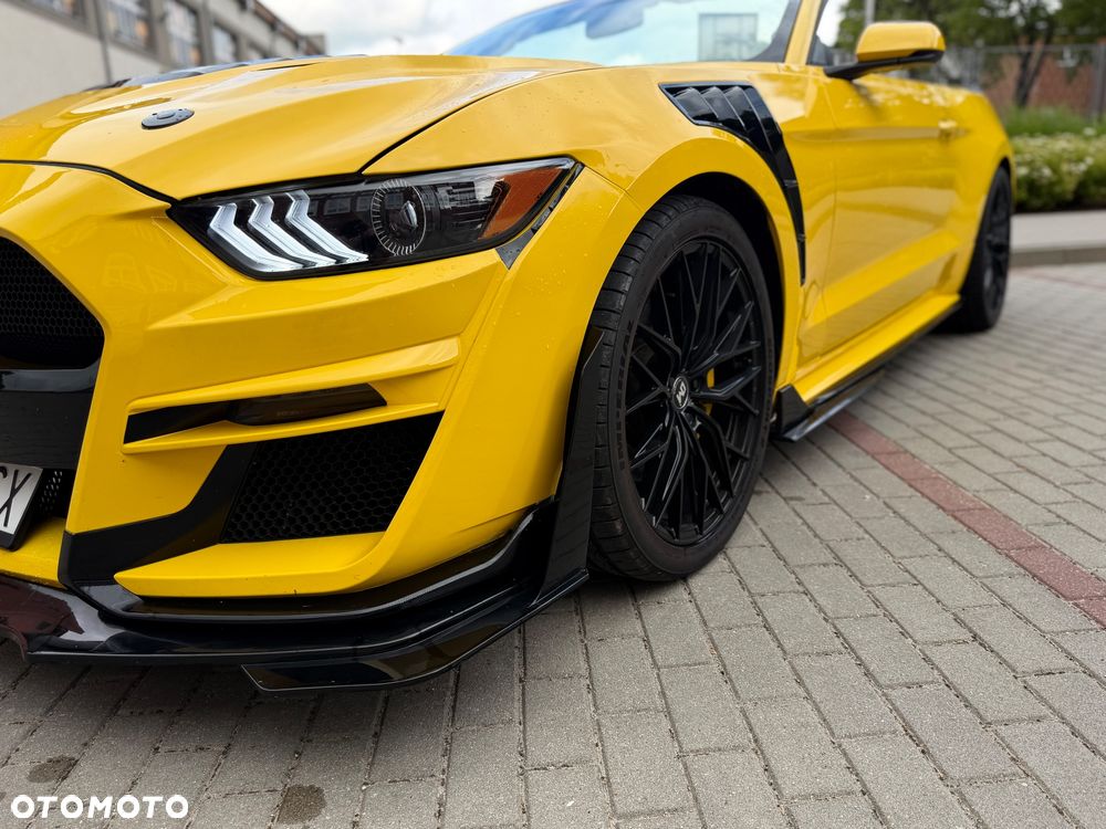 Ford Mustang - 24