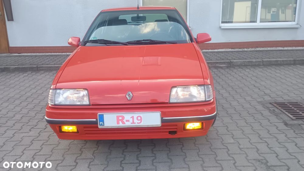 Renault 19 - 12