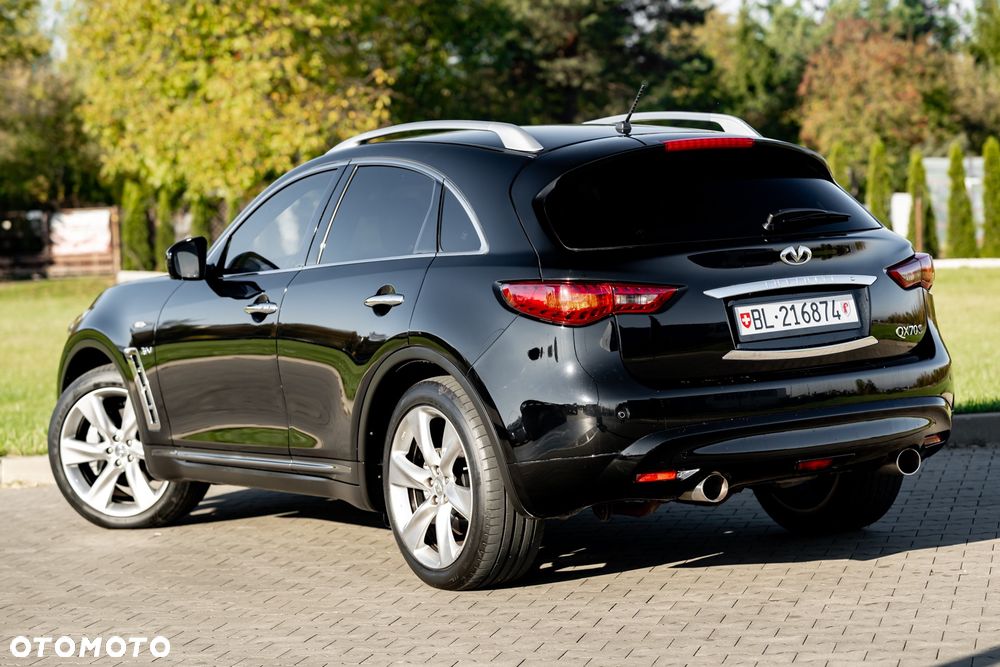 Infiniti QX70 3.0d AWD S - 9