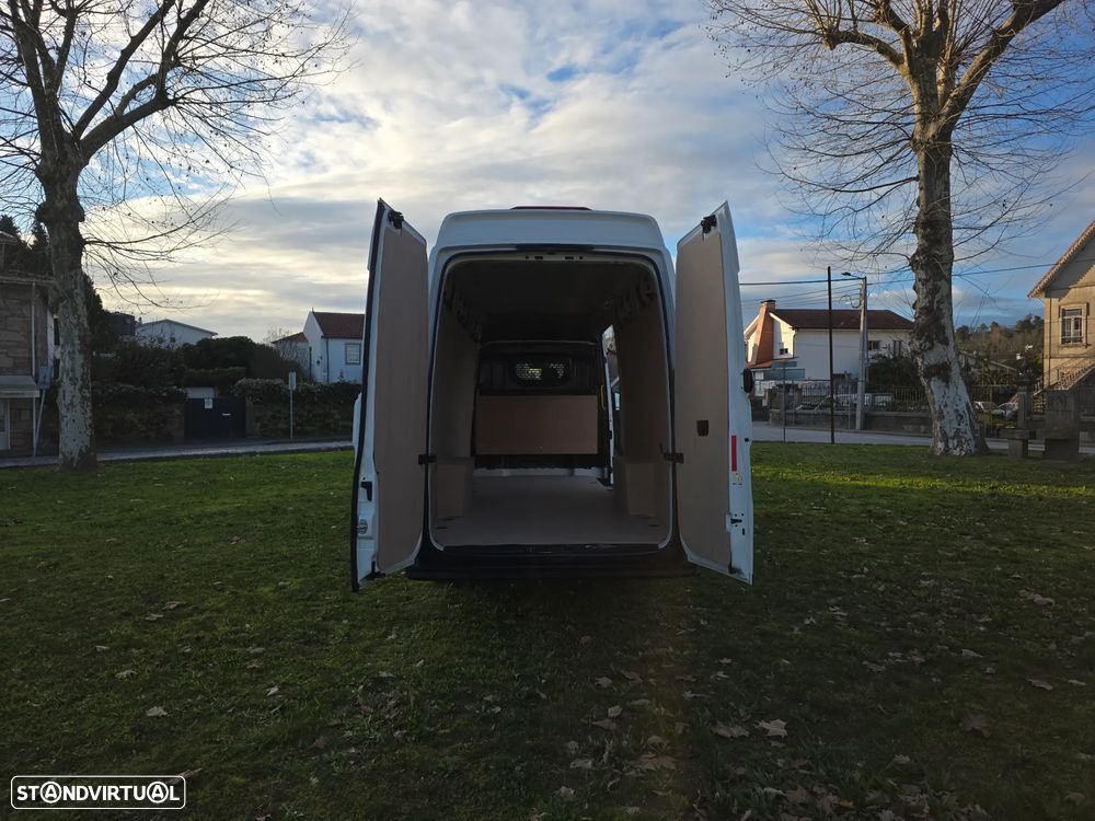 VW CRAFTER 35 2.0 TDI L5H4 IVA DEDUTIVEL - 24