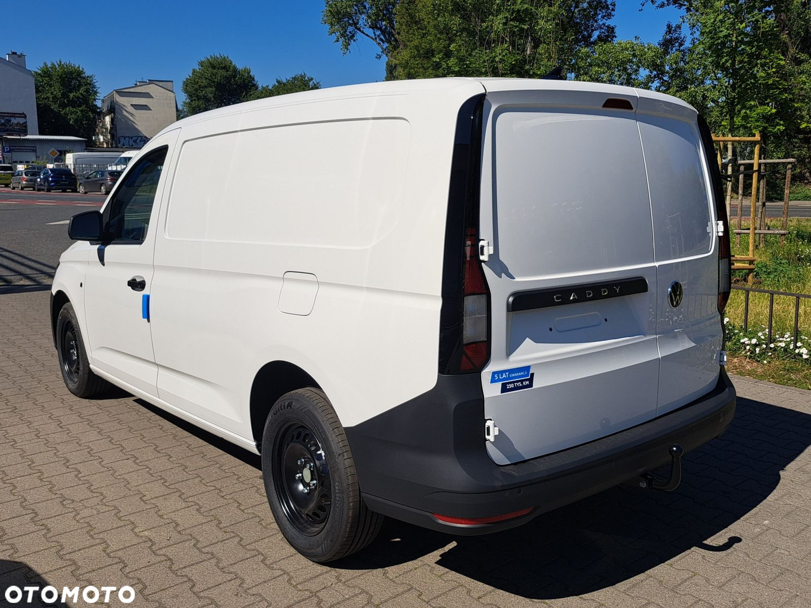 Volkswagen Caddy Maxi Cargo 2.0 TDI DSG - 8