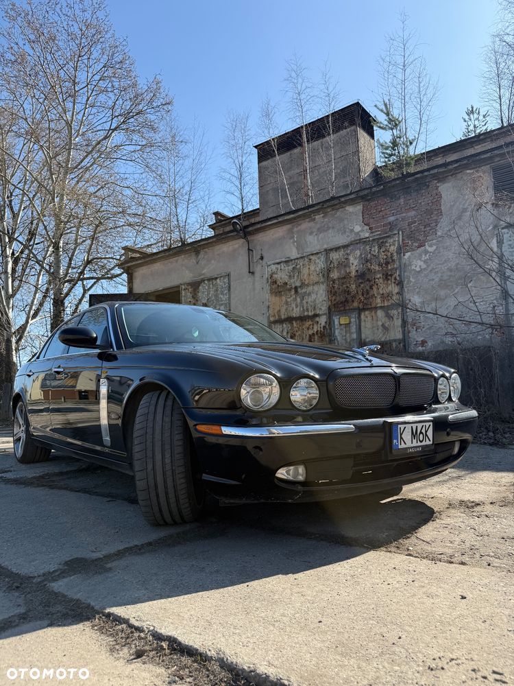 Jaguar XJ - 1