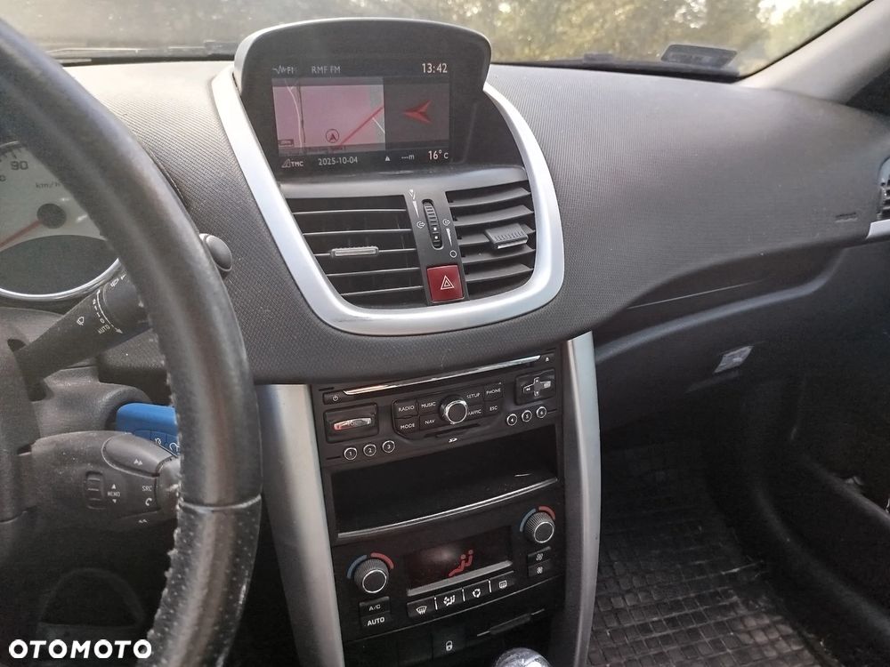 Peugeot 207 1.6 Trendy - 6