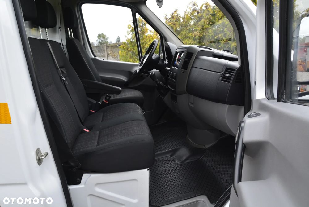 Mercedes-Benz Sprinter - 38