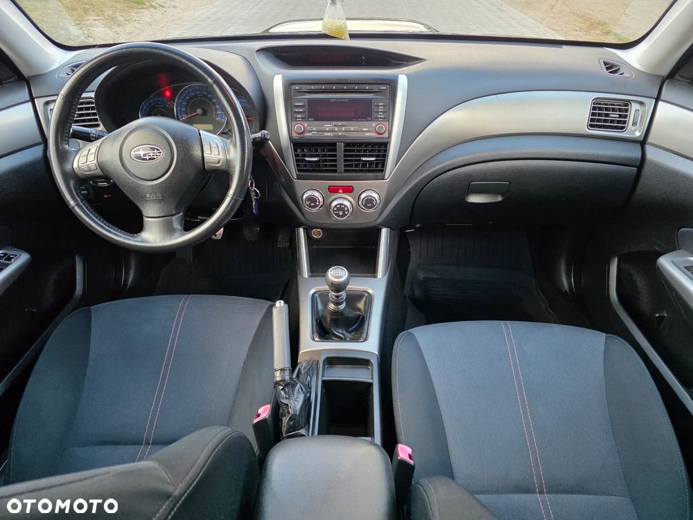 Subaru Forester 2.0D VR 000 - 15