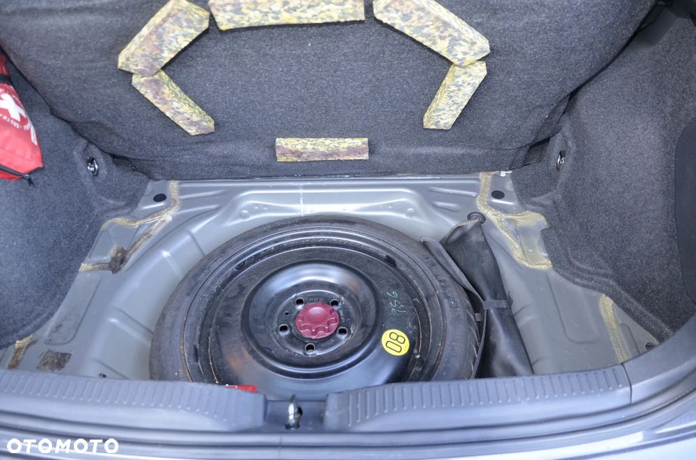 Toyota Auris 1.6 VVT-i Sol - 13
