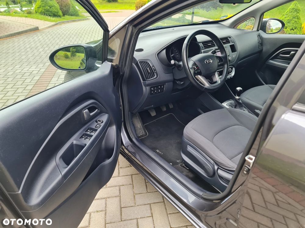 Kia Rio 1.2 Dream Team Edition - 8