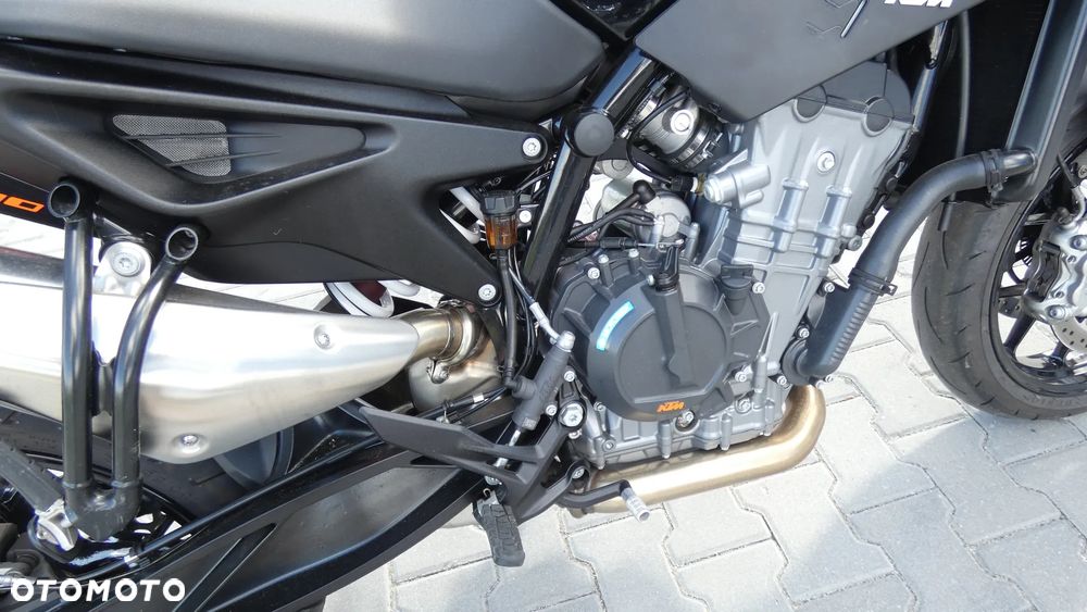 KTM DUKE 890 - 11