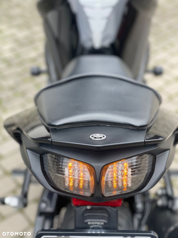 Yamaha FZ8 - 6
