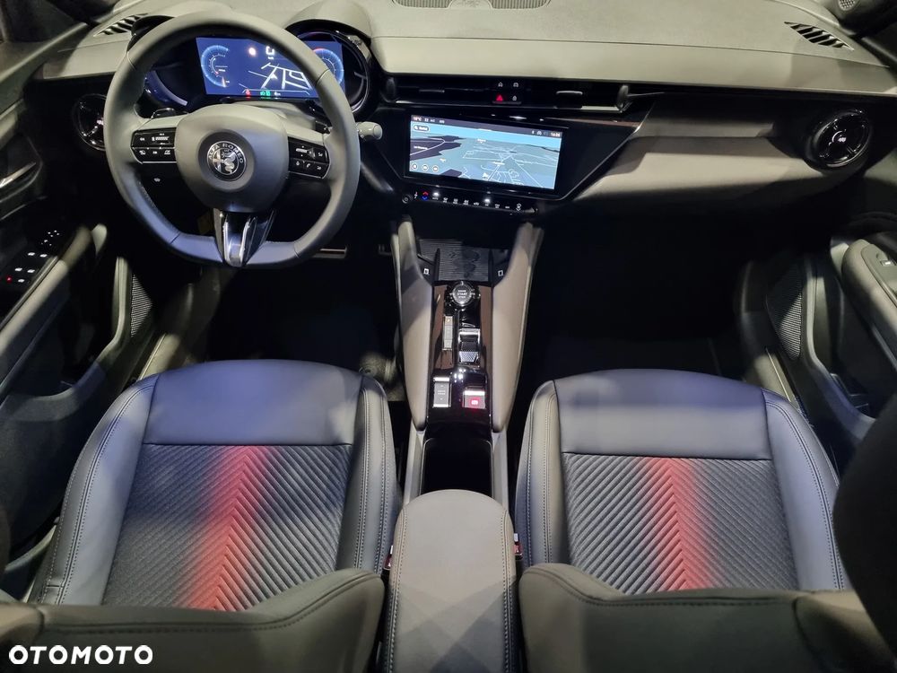 Alfa Romeo Junior 1.2 mHEV Ibrida eDCT - 12