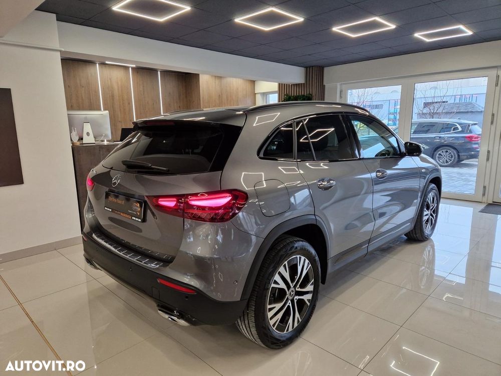 Mercedes-Benz GLA 250 e 8G-DCT - 16