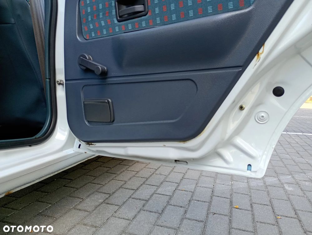 Renault Clio - 21