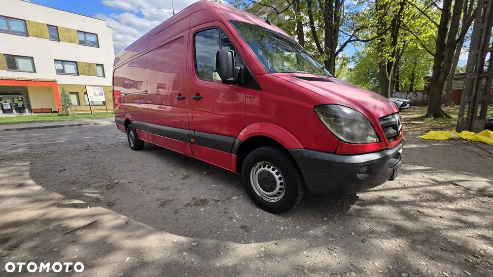 Mercedes-Benz Sprinter - 32
