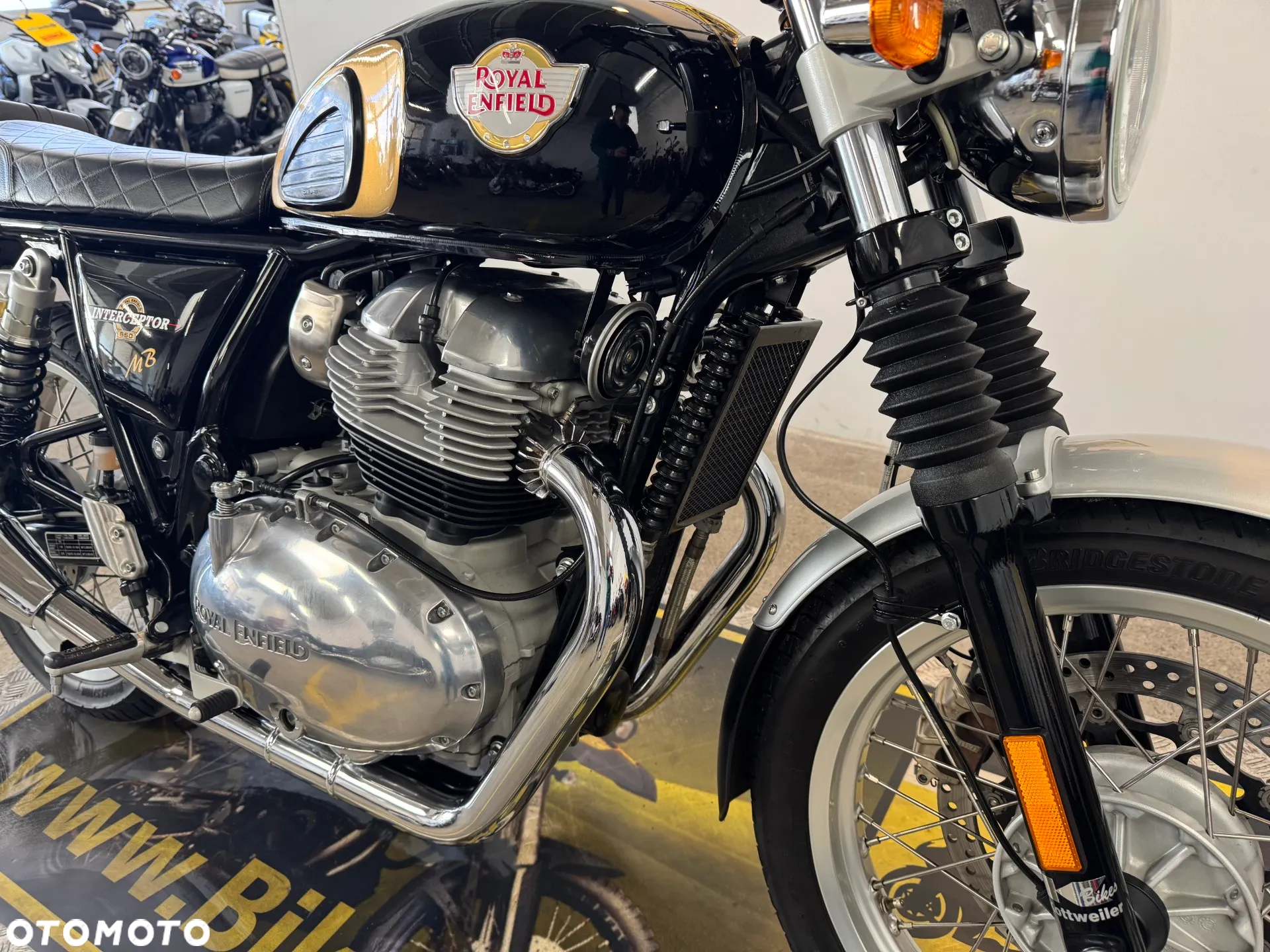 Royal Enfield Interceptor - 9