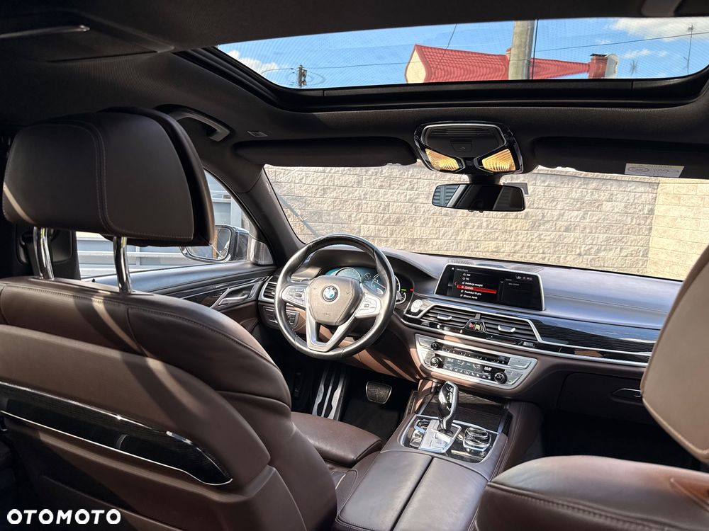BMW Seria 7 750Li - 16