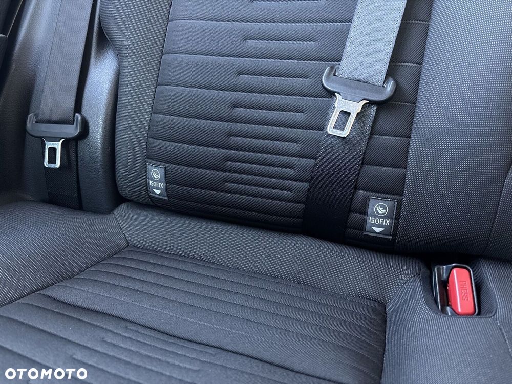 Toyota Auris Hybrid 135 Premium - 25