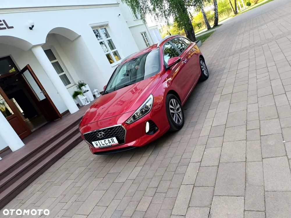 Hyundai i30 blue Kombi 1.6 CRDi Style - 21