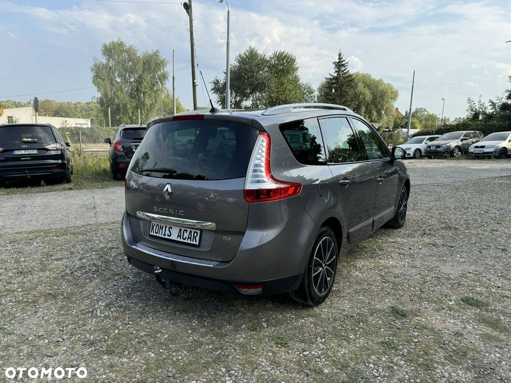 Renault Grand Scenic - 32