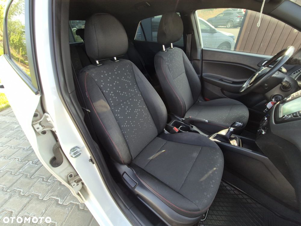 Hyundai i20 1.2 Comfort - 34