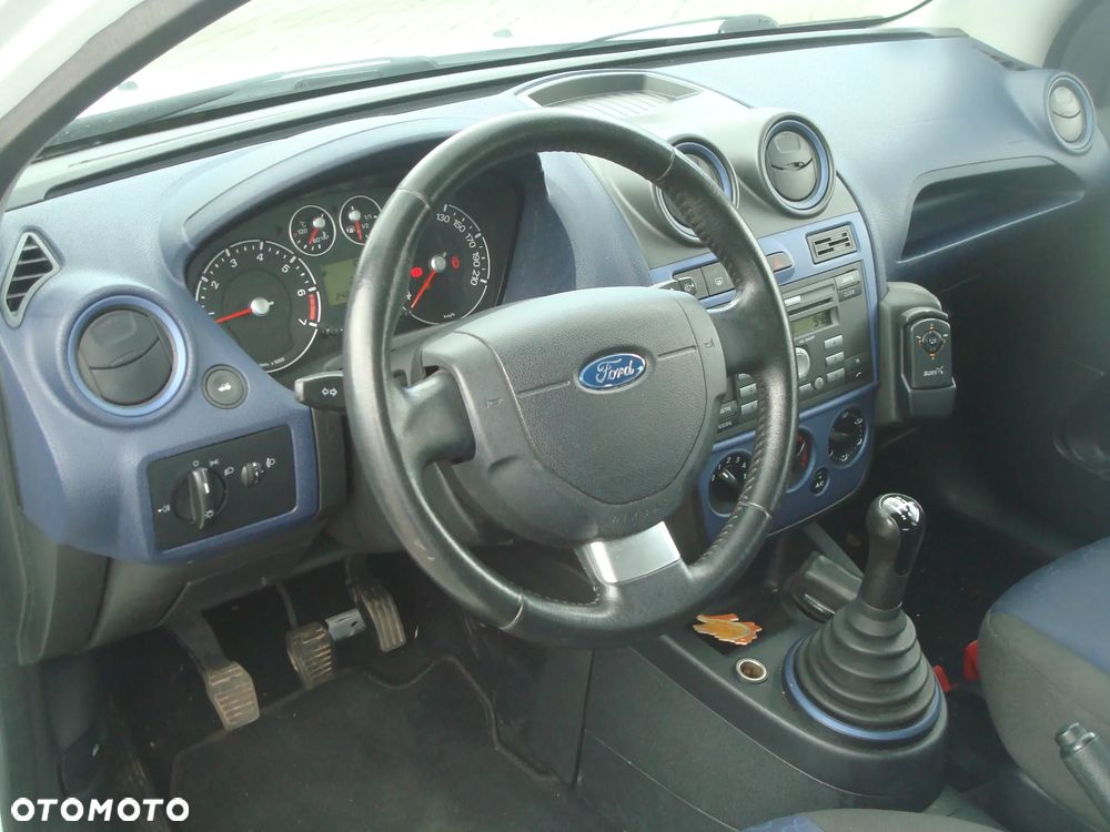 Ford Fiesta 1.25 Trend - 27