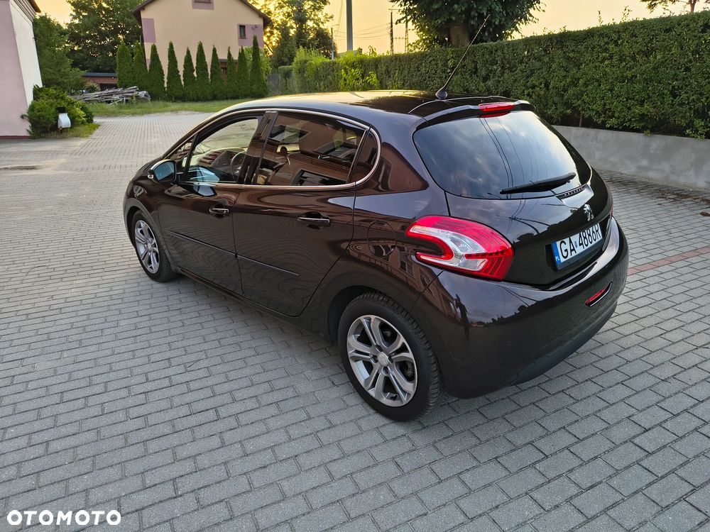 Peugeot 208 - 9