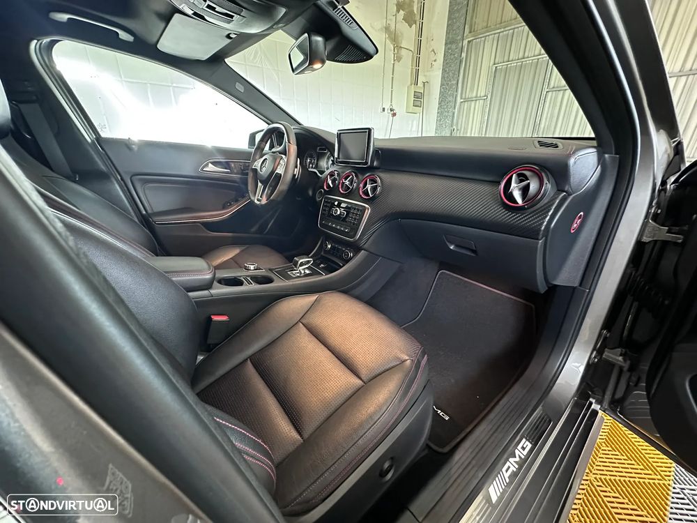 Mercedes-Benz A 45 AMG 4Matic Speedshift 7G-DCT - 17