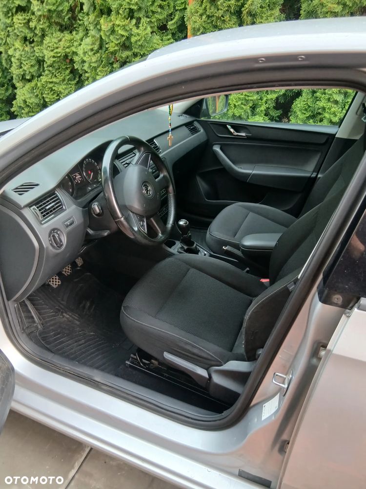 Skoda RAPID - 7