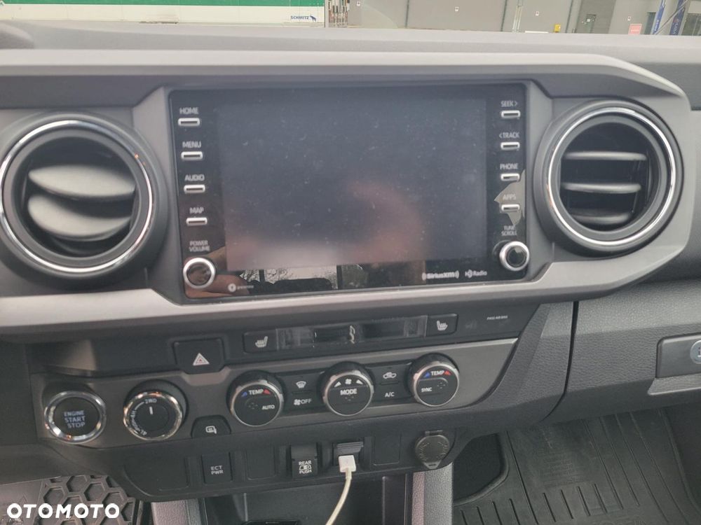 Toyota Tacoma - 10