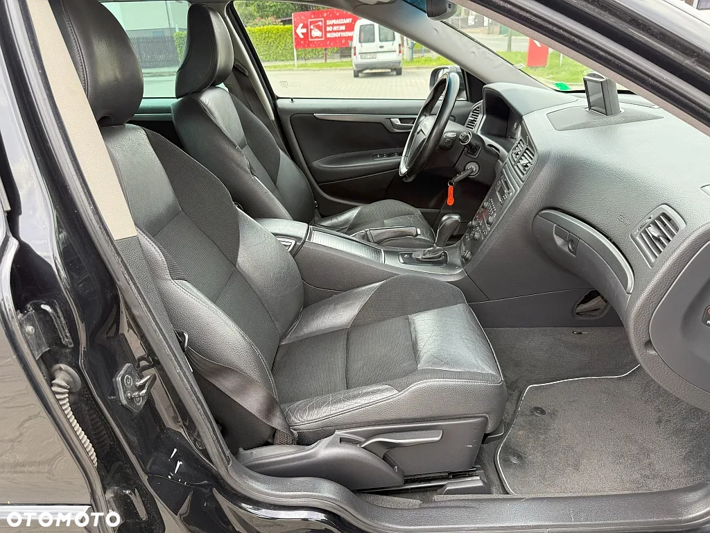 Volvo V70 D5 DPF Momentum - 6