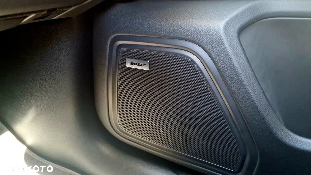 Porsche Macan T - 11