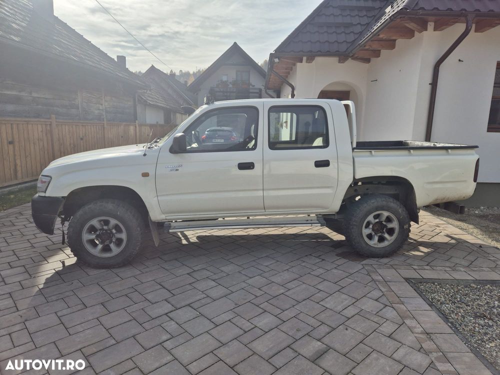 Toyota Hilux 4x4 Double Cab - 2