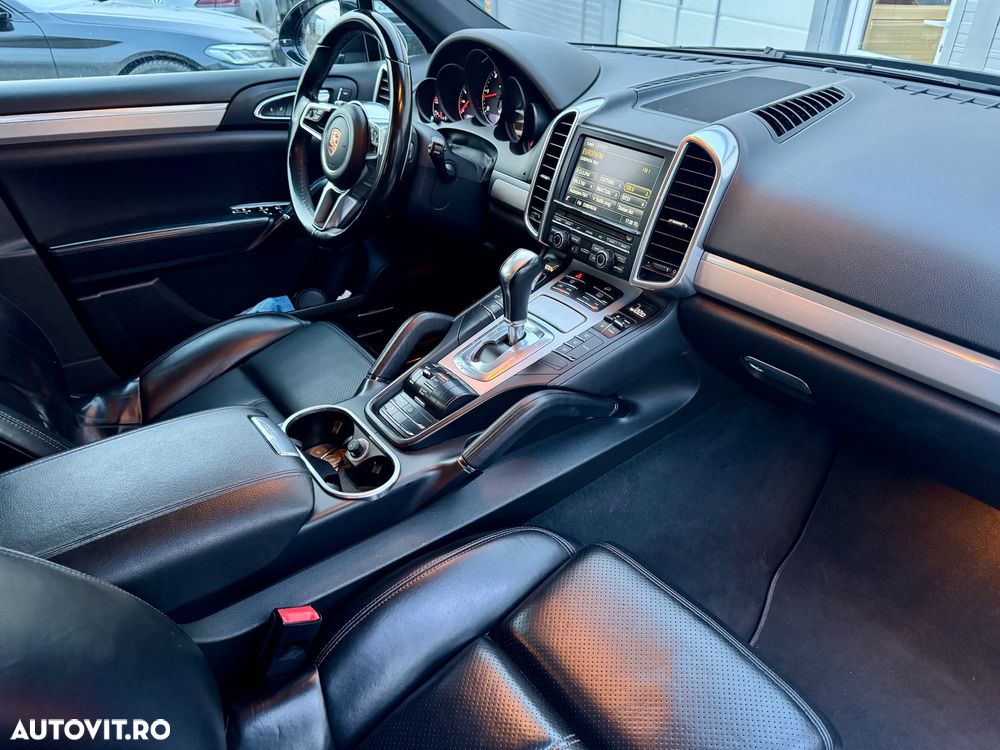 Porsche Cayenne Diesel Platinum Edition - 8