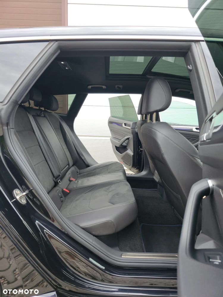 Volkswagen Arteon 2.0 TDI SCR DSG R-Line - 23