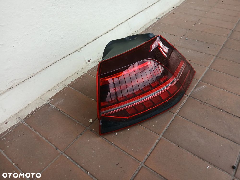 LAMPA TYŁ PRAWA VW GOLF VII 5G0945208G - 1