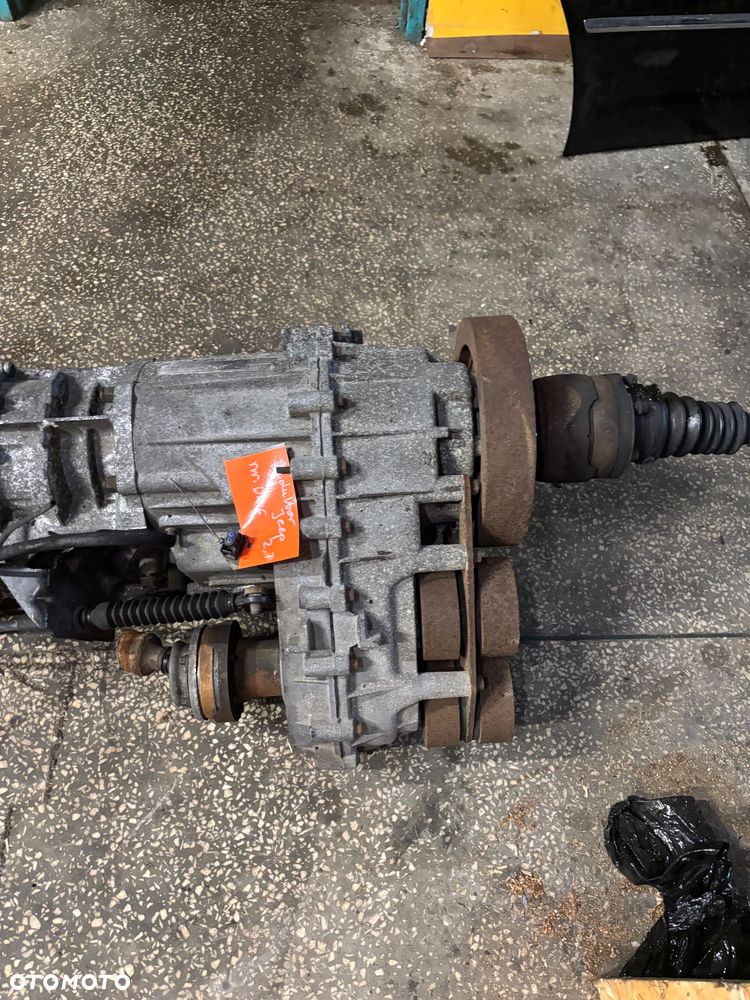 Jeep Cherokee 2.7  reduktor 4x4 P52099360AD - 46226 - Aw232576 ttr275306202  nr d126 - 1