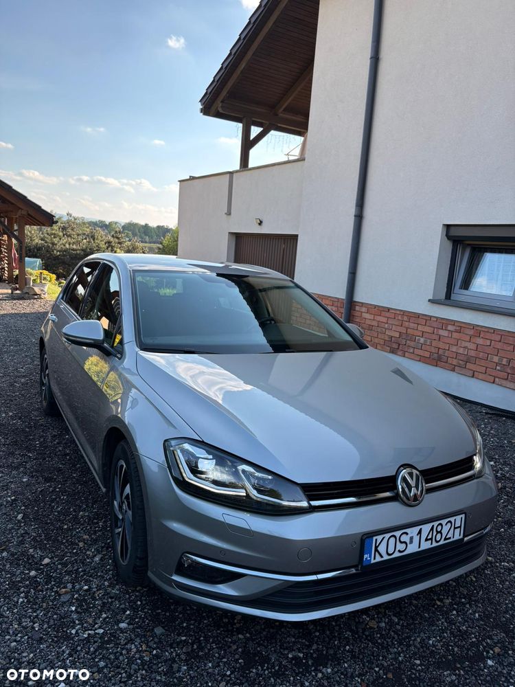 Volkswagen Golf - 8