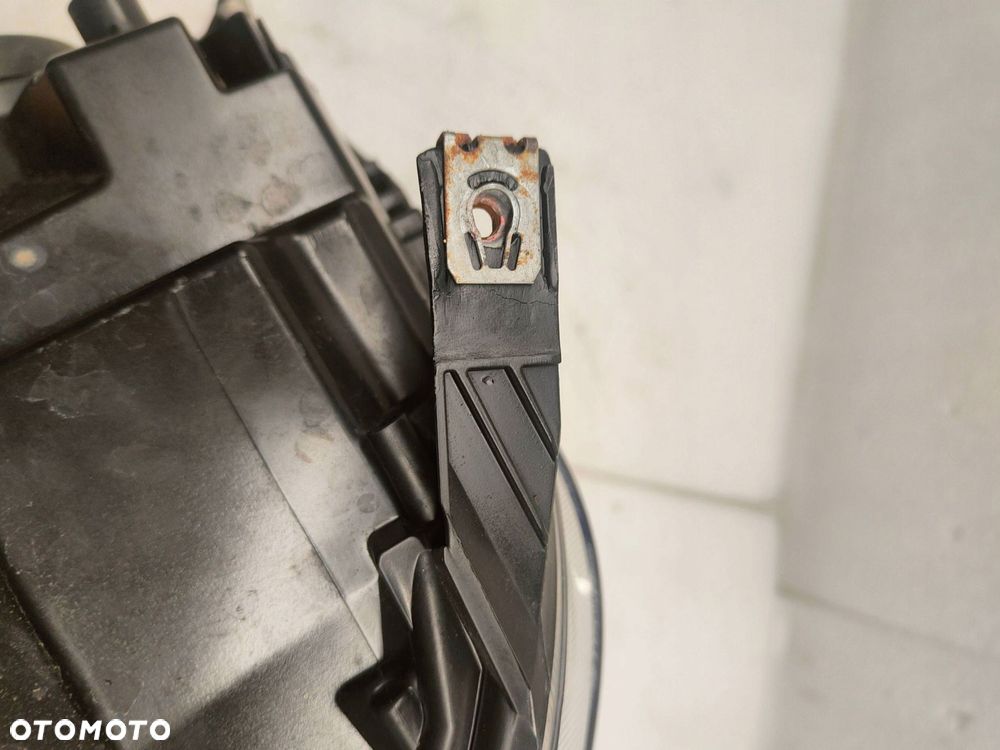 dacia duster ii 2018 przód strona prawa lampa przednia - 8