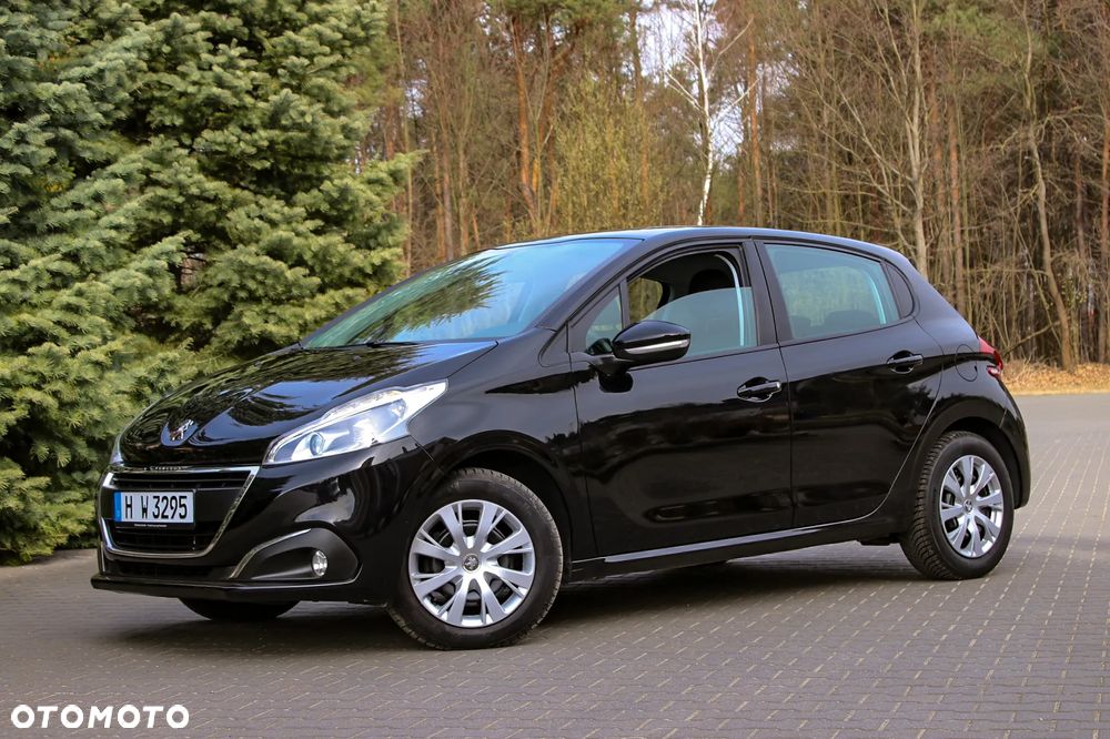 Peugeot 208 - 12