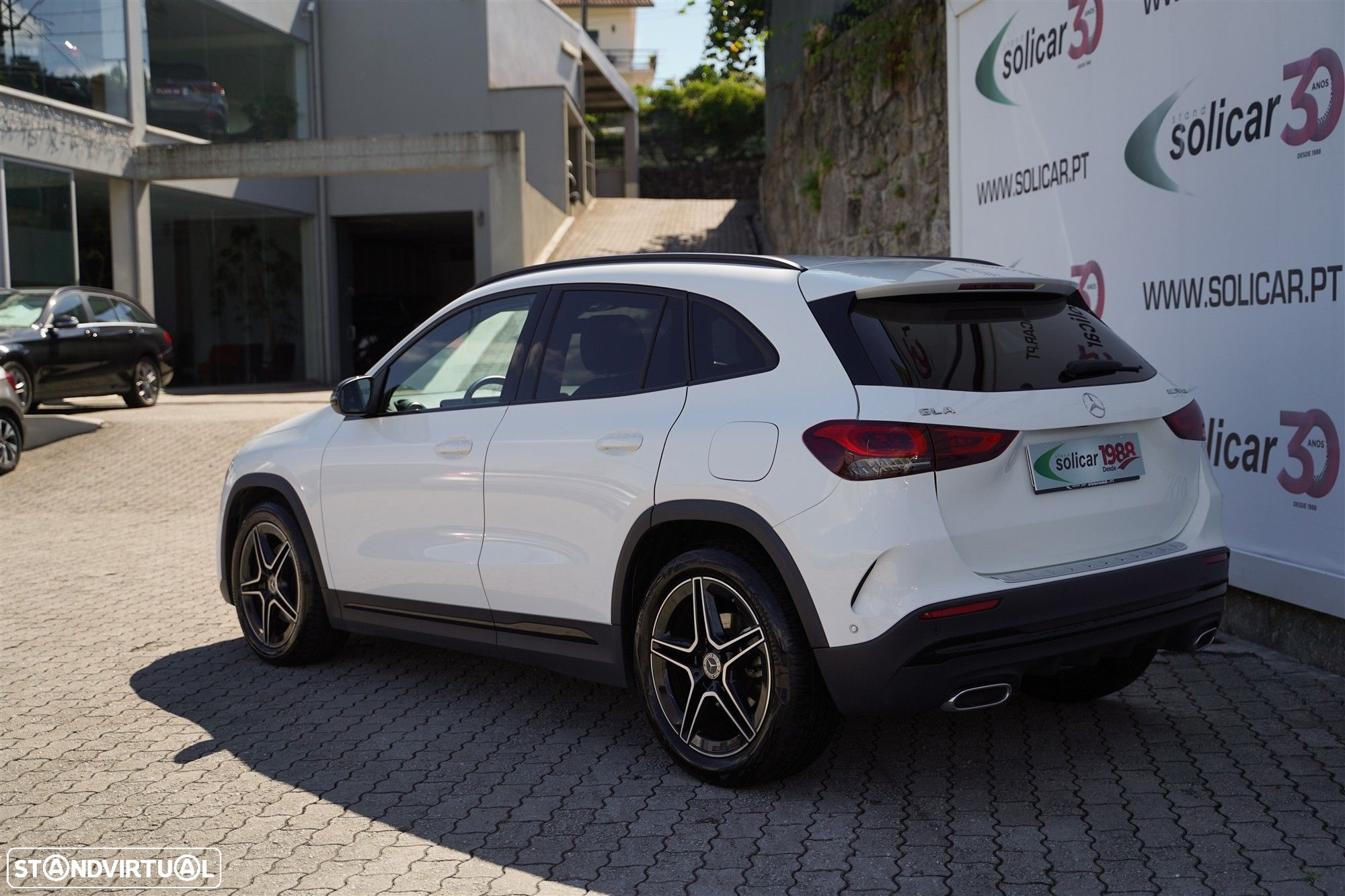 Mercedes-Benz GLA 180 d AMG Line - 2