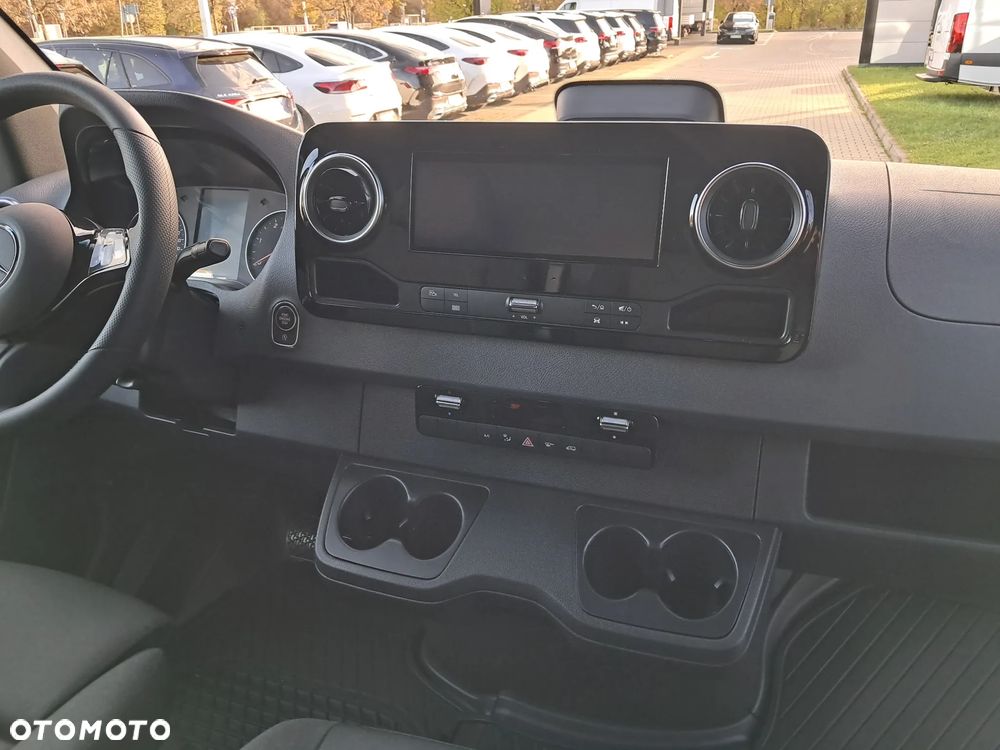 Mercedes-Benz Sprinter 317 CDI Furgon PRO długi 4325 mm L3H2 - 20
