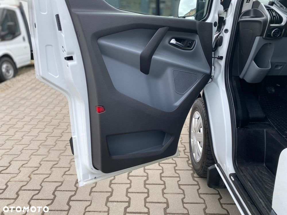 Ford TRANSIT CUSTOM - 10