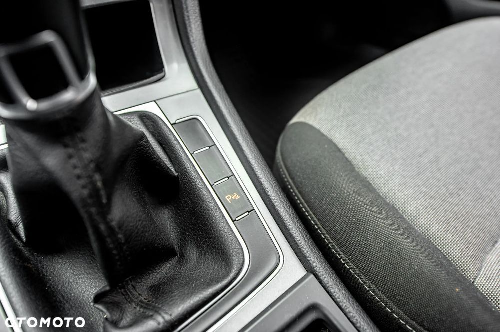 Volkswagen Golf 1.6 TDI CityLine - 33